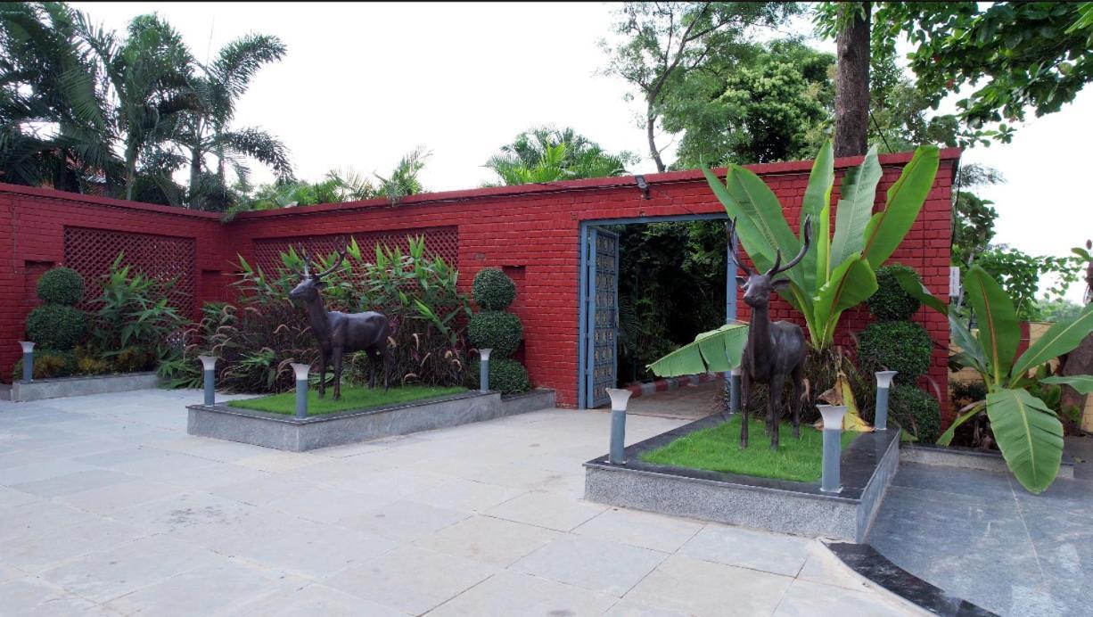 Vanam Resort Hyderabad Exterior foto